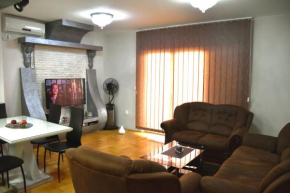 R Apartment